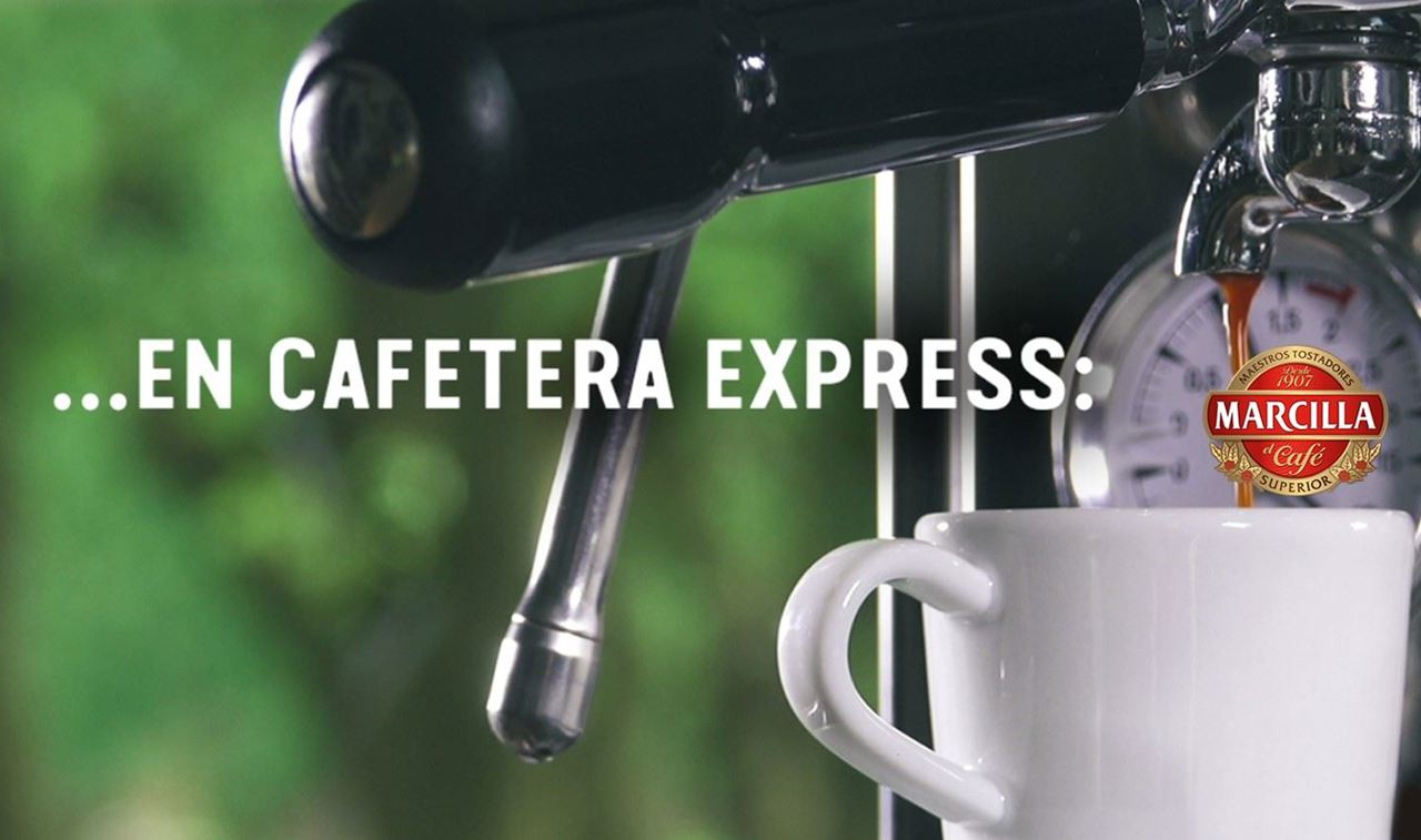 Te explicamos cómo preparar café con una cafetera express