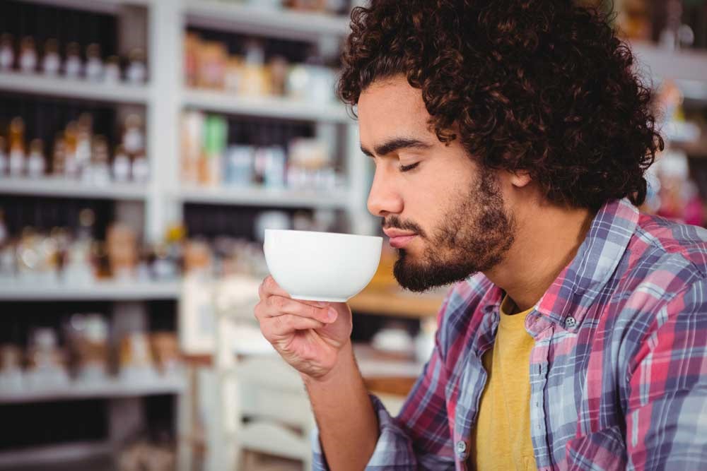 ¿Puede mejorar el humor el aroma del café?